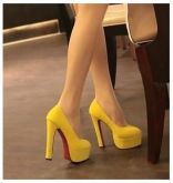 Sapato salto Alto - Amarelo